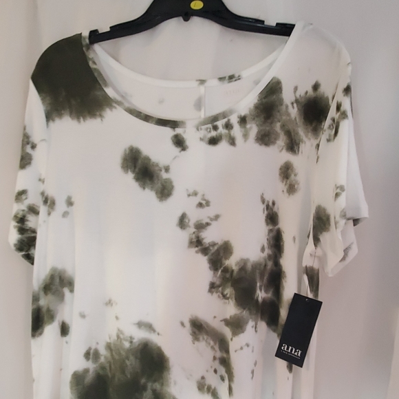 Blouse. By a.n.a. Large. New with tag - Picture 3 of 3